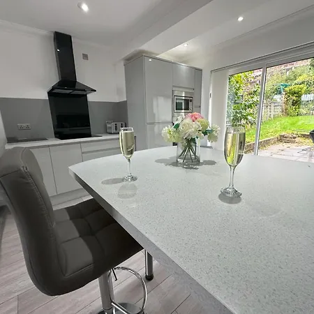Park House - 4 Bedrooms - Sleeps 7 * Whitehaven
